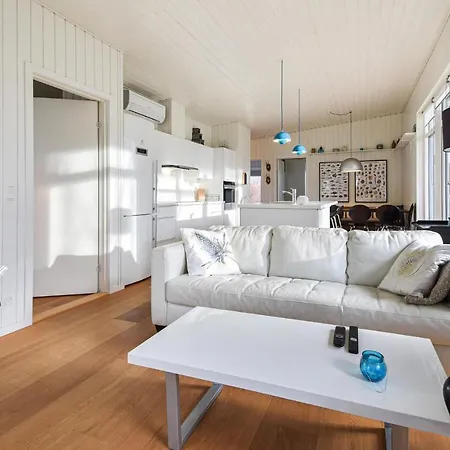 Amazing In With Kitchen Holiday home *
